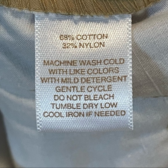 Eastern Mountain Sports Womens Size 8 Hiking Capri Pants Zipper Pockets Mustard - Picture 4 of 9